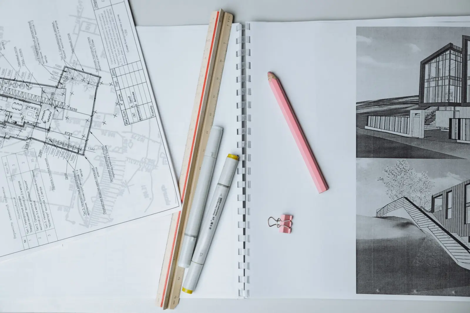 广州钜臣服饰2024年春夏新款服装贸易货源品质与款式解析
